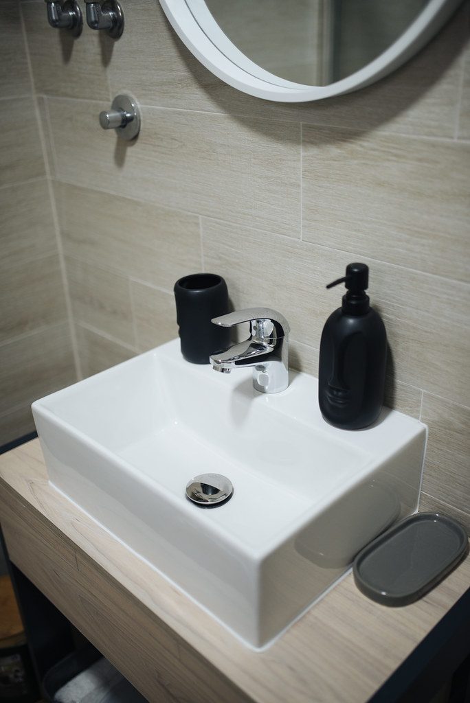 Modern vanity basin and tapware